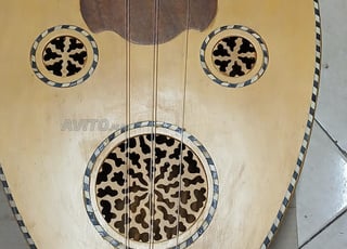 آلات موسيقية