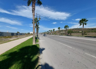 À vendre Hangar industriel stratégique à Gzenaya