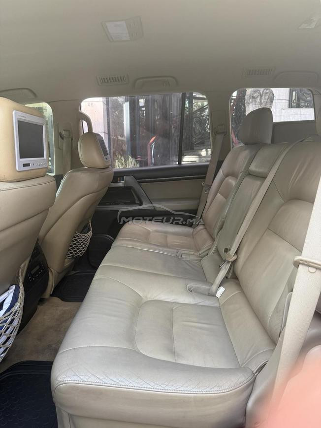 Toyota Land Cruiser 200 VX V8 