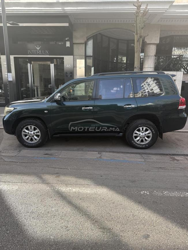 Toyota Land Cruiser 200 VX V8 