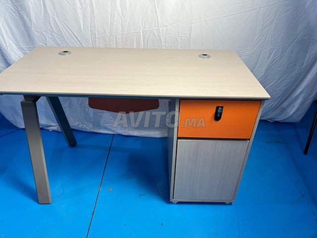 Bureau moderne en excellent état