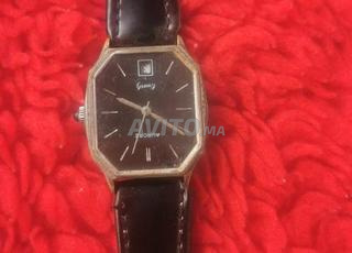 ساعة يد نسائية