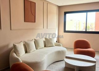 كنبة مصنوعة من التيليس