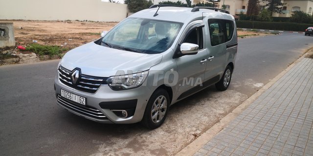 دوكر اكسبرس ميديل 2024