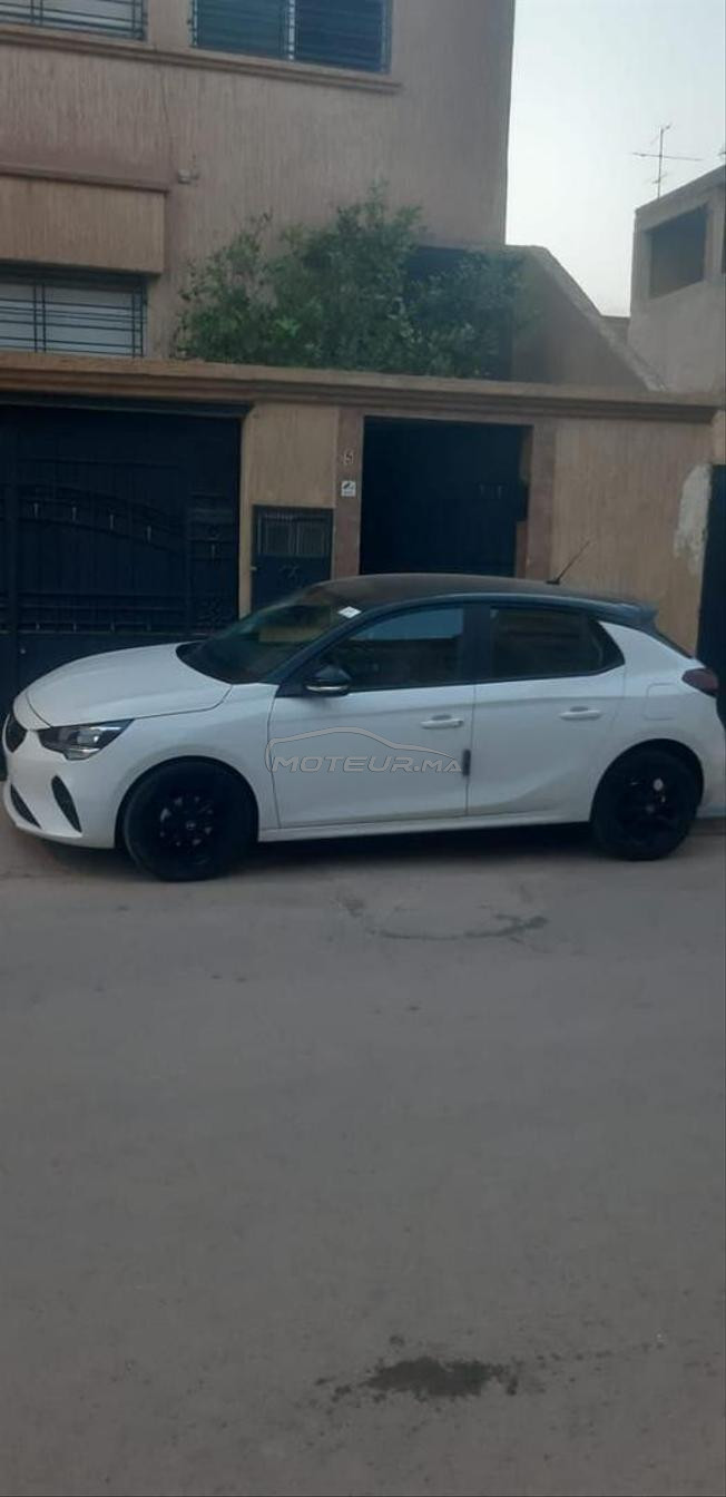 opel corsa essence 