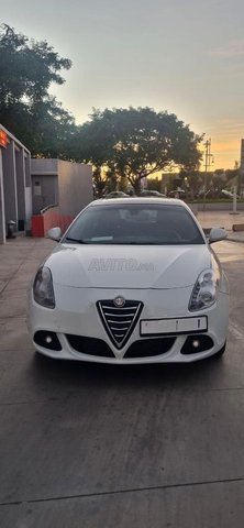 ألفا روميو جوليتا ديزل يدوية 2015 في الرباط