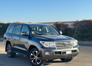 TOYOTA LAND CRUISER V8