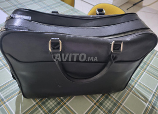 حقيبة جلد للحاسوب