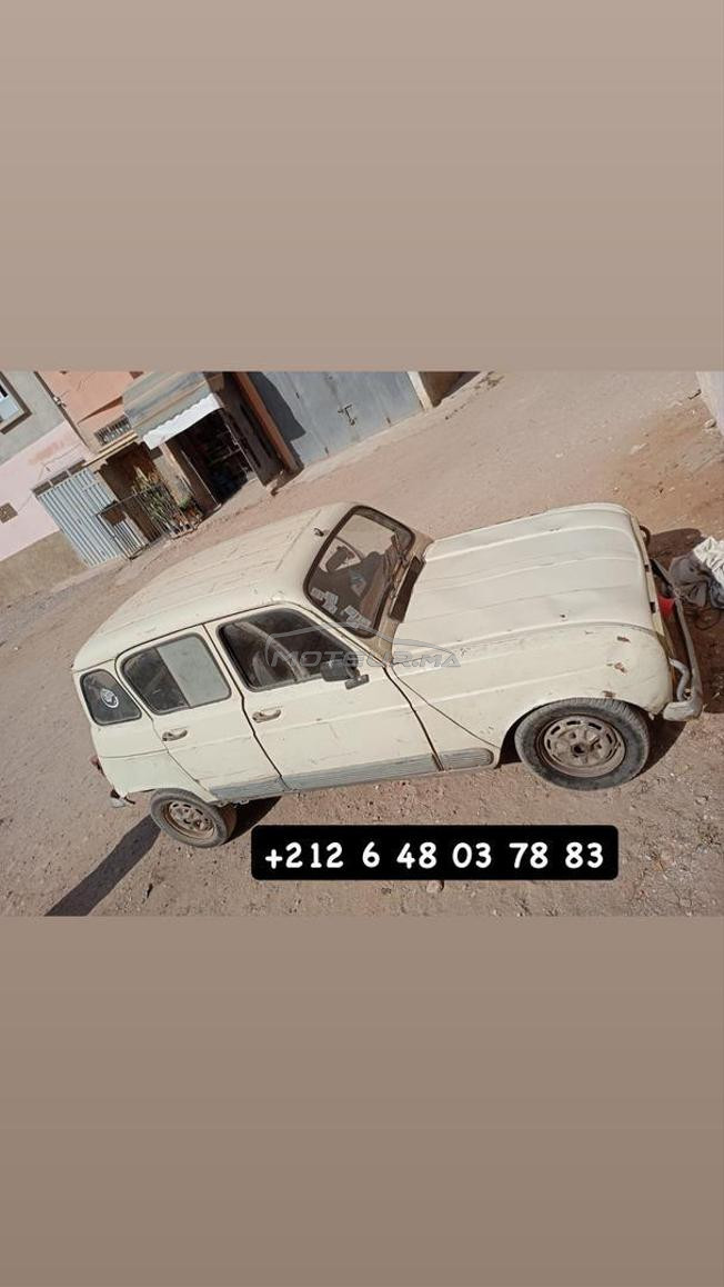 Renault R4  modèle 1988 