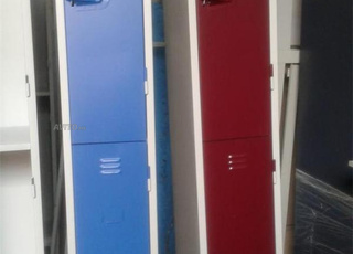 Des Vestiaires Métallique   Dwrdi