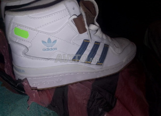 Basket Adidas originale presque neuve