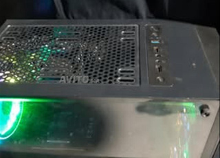 حاسوب ألعاب - تكوينتان متاحتان