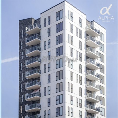 عمارة للبيع في بولفار الزرقطوني