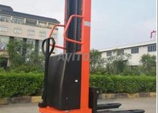 gerbeur semi électrique