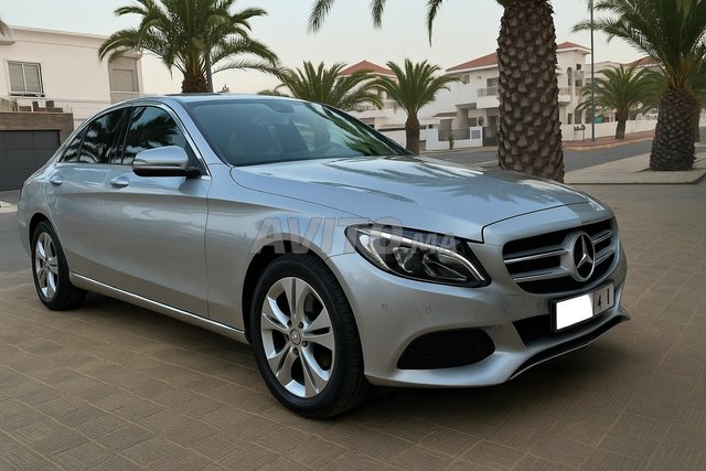 مرسيدس بنز C220 ديزل BVA 11/2015 في الرباط