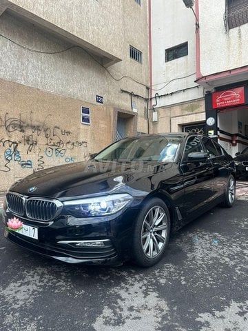 BMW Série 5) 520 Diesel à Casablanca