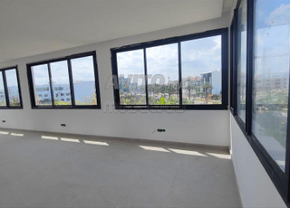 BUREAU NEUF 70M À LOUER À OASIS