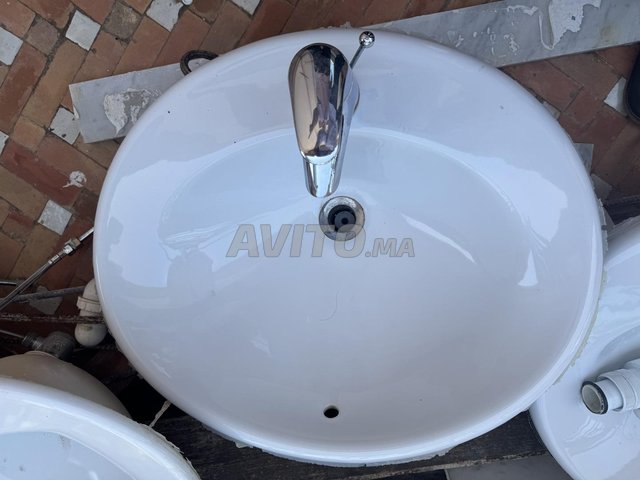 بيع حوضين مع صنبور جاكوب ديلافون