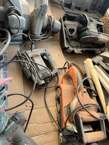 للبيع تصفية مخزون معدات من هولندا