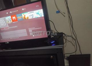 PlayStation 4 pro 1T (abonnement deluxe )