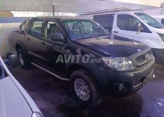 Toyota Hilux 4x4 double cabines à Fès