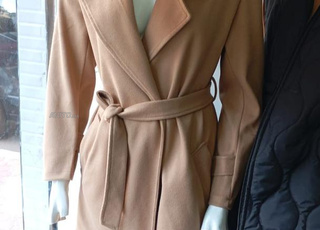 Manteaux et gilets à vendre