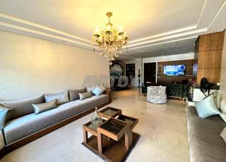 🏡 شقة عالية المستوى للبيع كاليفورنيا.