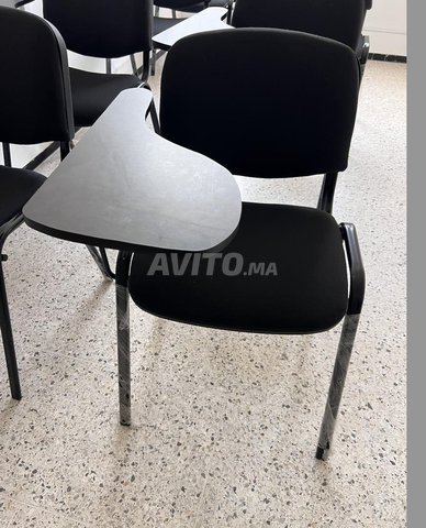 Chaise de formation avec tablette