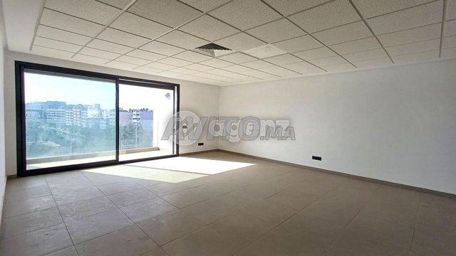 CMN-HA-1808 - Bureau à vendre à Ferme Bretonne