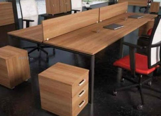 Bureau de travail en open space