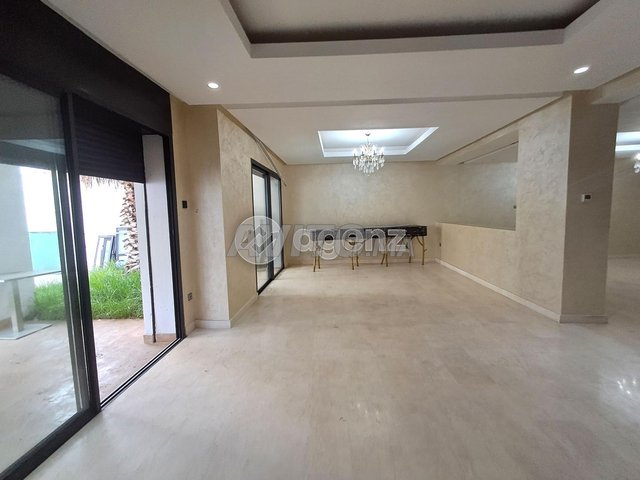 CMN-AN-1751 - Villa à vendre à Ain Diab Extension