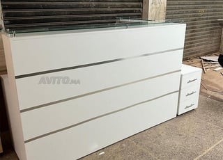 fabrication des bureau réception DH