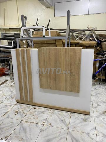 Bureau d'accueil comptoir avec caisson