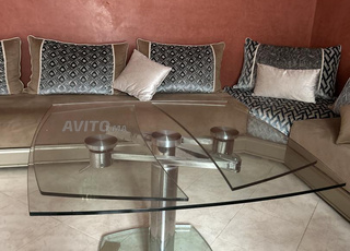 Table en verre et en acier extensible