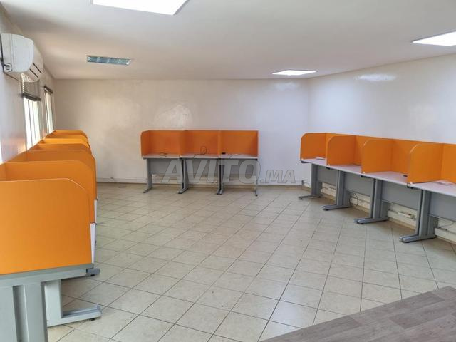 Centre d'Appel En Location de 120 M²