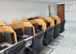 Centre d'Appel En Location de 120 M