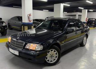 Mercedes c280 v6 essence collection