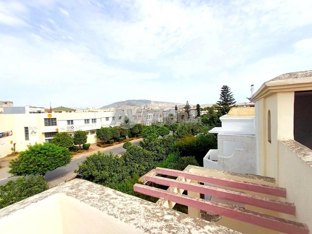 FES-AG-1016 - فيلا للبيع في حي طارق 1