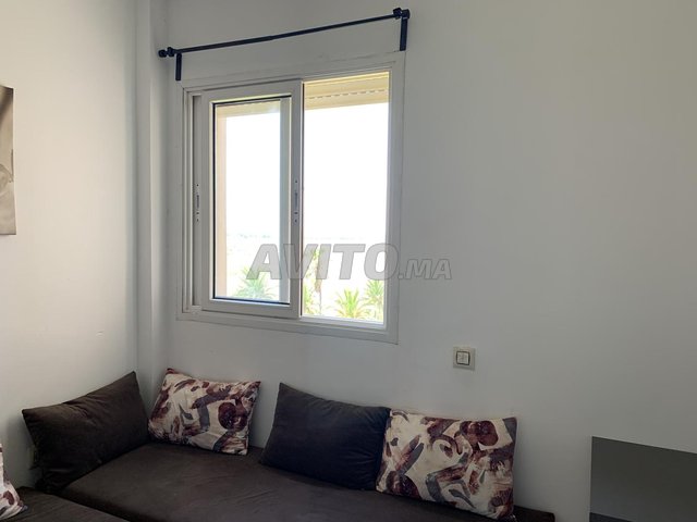 صالون على شكل حرف U