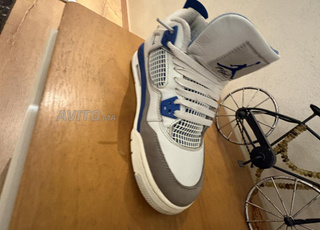 Jordan 4 très bon état pour seulement 1200