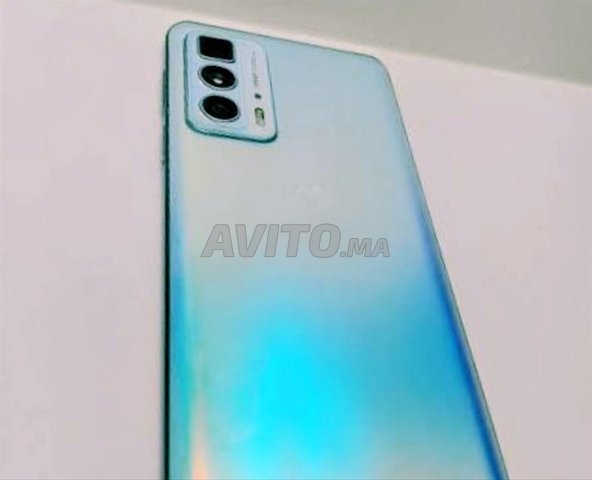 موتورولا إيدج 20 برو بحالة جيدة 256 جيجابايت