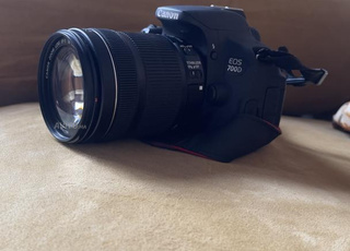 📸 Canon EOS 700D وعدسة EF-S 18-135mm IS STM