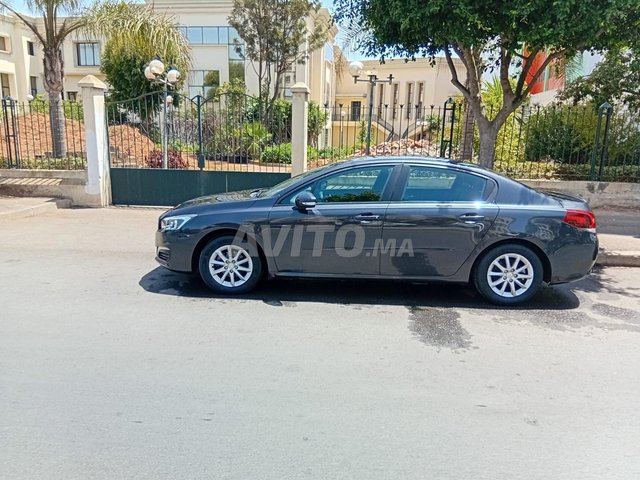 Peugeot 508 diesel 6 chevaux en excellente état