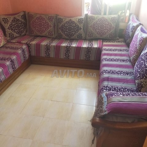 صالون جيد للبيع