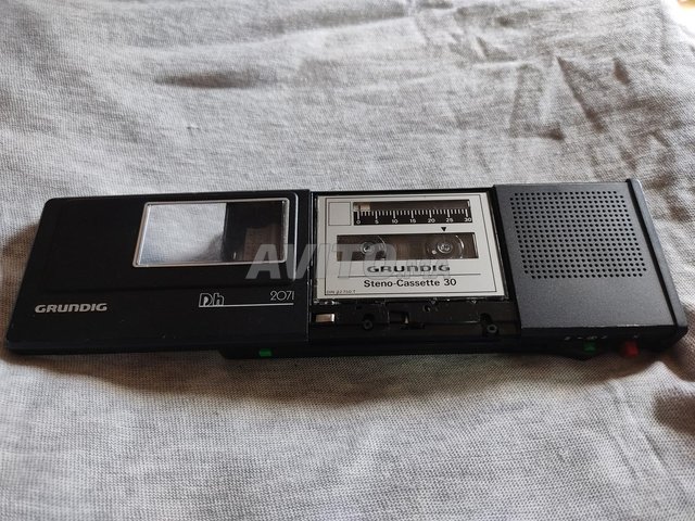 مسجل Grundig DH 2071