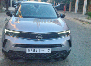 أوبل موكا يد أولى