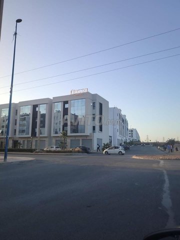 Plateau bureau 3 facades à louer a 2 min HUIM6