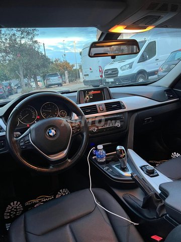 BMW Série 3 ديزل أوتوماتيكية 2015 في الدار البيضاء