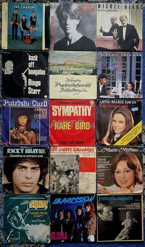 Près de 300 vinyles 45T en bon état