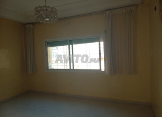 شقة ممتازة بإقامة فادي شارع ابن الخطيب فاس